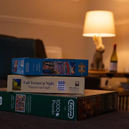 Painters Modern Location Lejlighed Scarborough