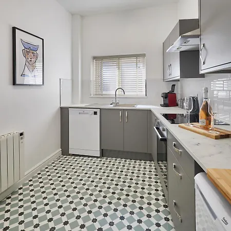 Painters Modern Location