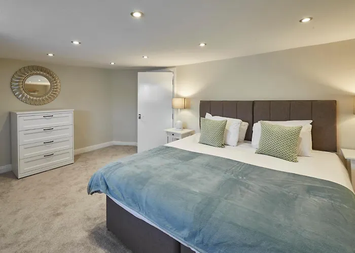 Town Centre - Ideal For Work & Family شقة *