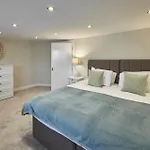 Painters Modern Location Apartment *